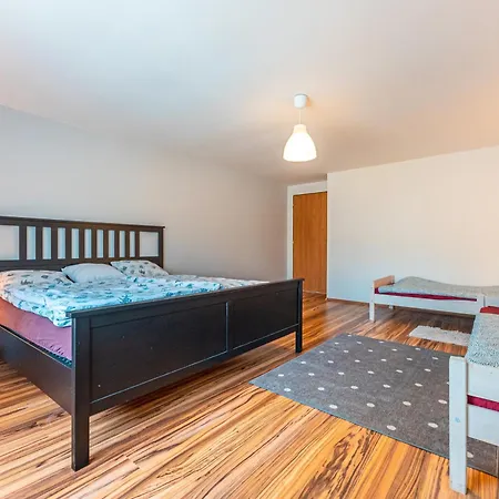 Apartament Apartman Lobec *